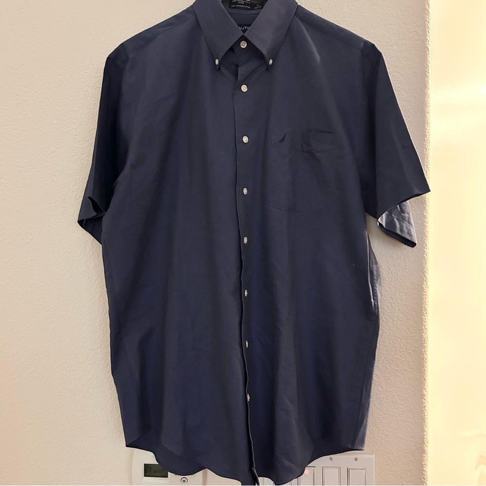 Classic Fit Wrinkle-Resistant Short-Sleeve Shirt 100% cotton 16 32/33 color navy